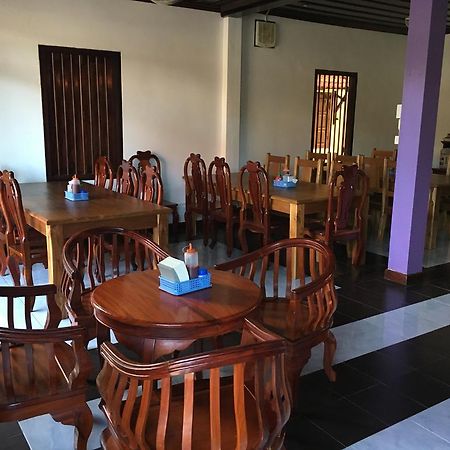 Central Backpacker Hostel 琅勃拉邦 外观 照片