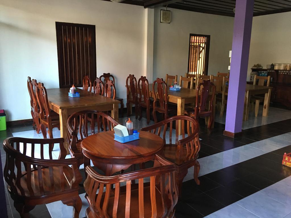 Central Backpacker Hostel 琅勃拉邦 外观 照片